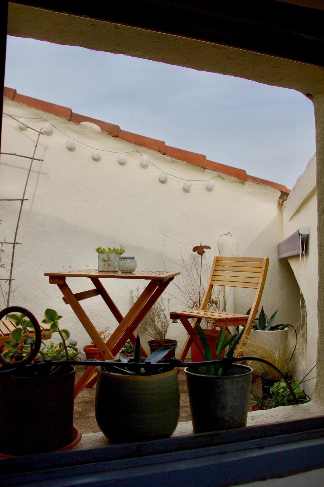 Joli Studio Avec Terrasse-Jardin Sur Les Toits, Coeur Historique Montpellier Exterior foto