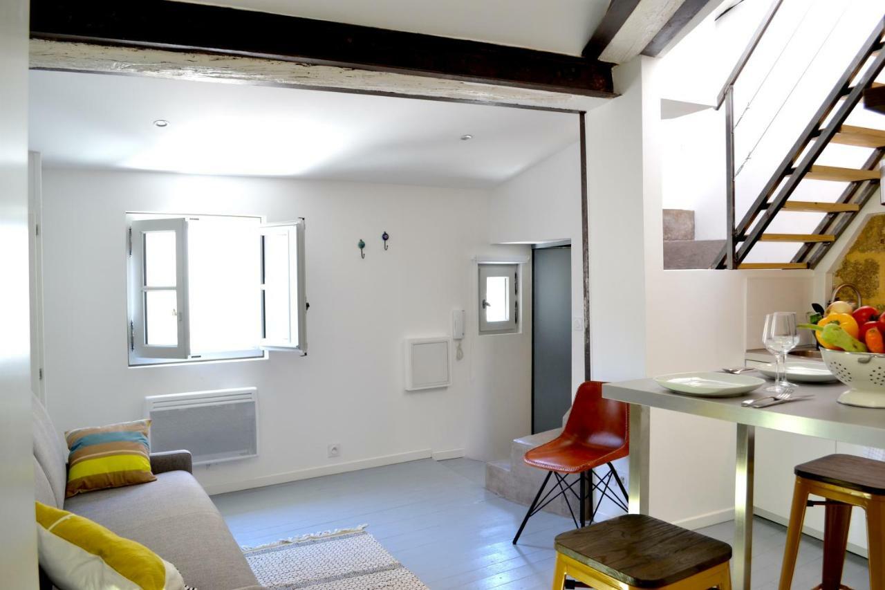 Joli Studio Avec Terrasse-Jardin Sur Les Toits, Coeur Historique Montpellier Exterior foto